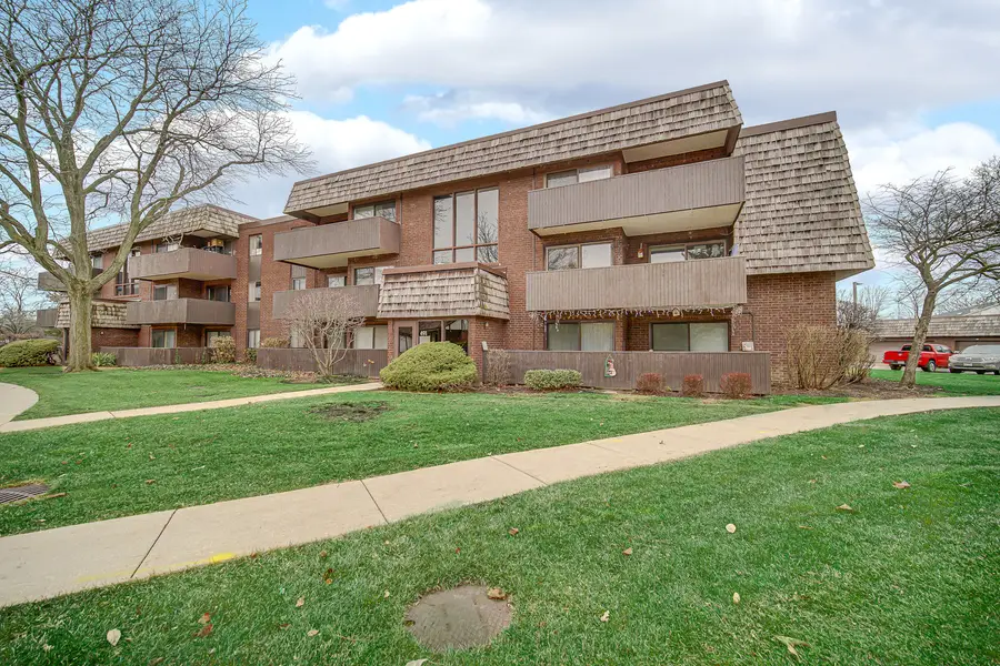 491 Timber Ridge Drive #101, Carol Stream, IL 60188 - Image #3
