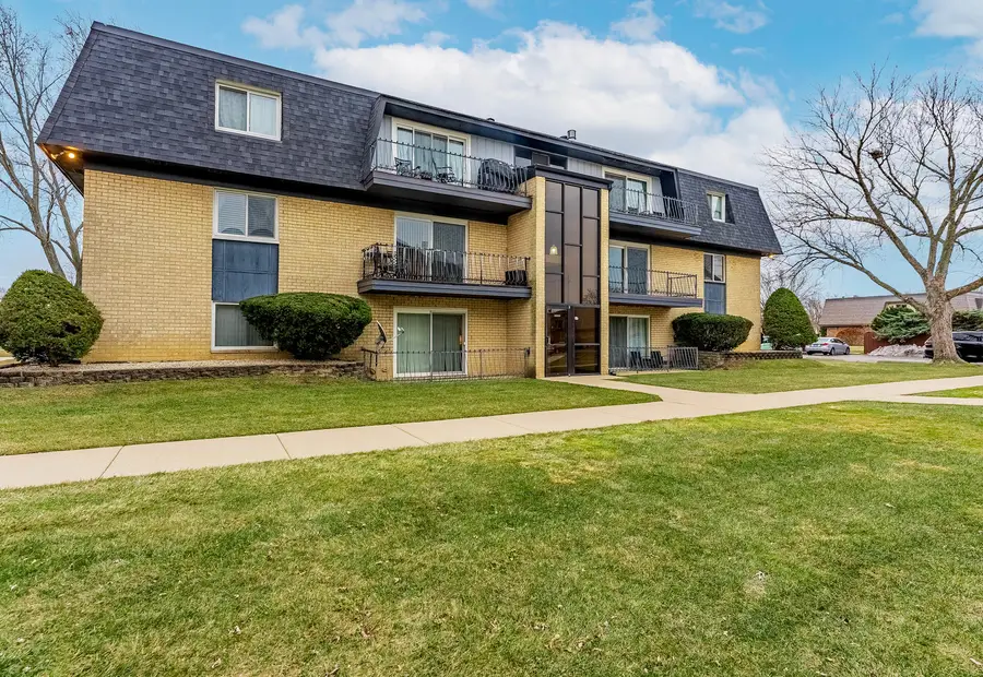 11128 S 84th Avenue #2B, Palos Hills, IL 60465 - Image #2