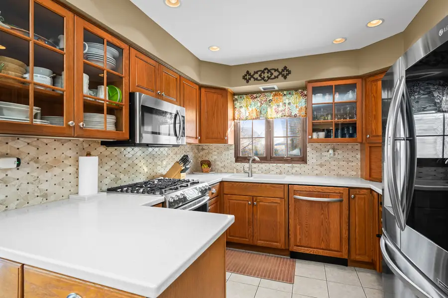 5187 Chambers Drive, Hoffman Estates, IL 60010 - Image #3