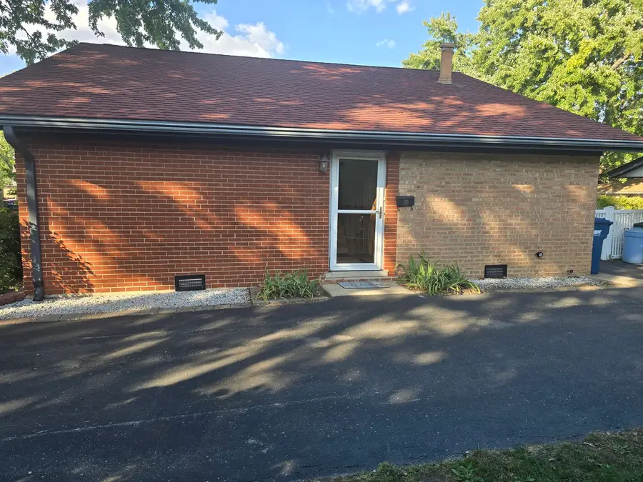 14431 Tripp Avenue, Midlothian, IL 60445 - Image #2