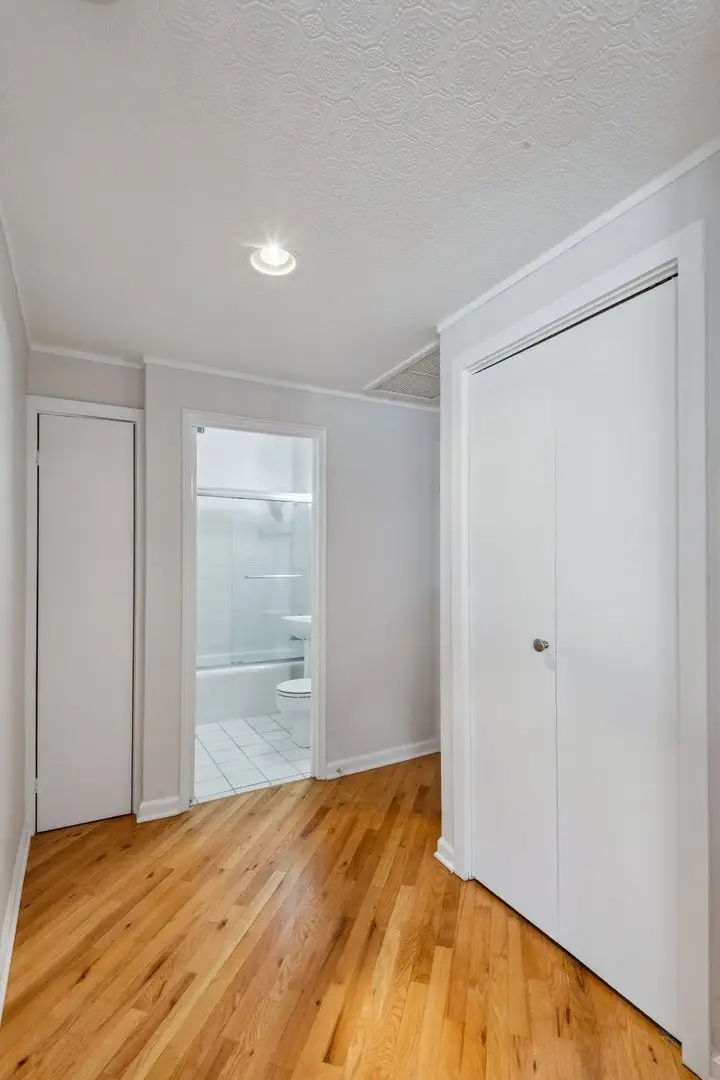 525 W Aldine Avenue #1E, Chicago, IL 60657 - #3