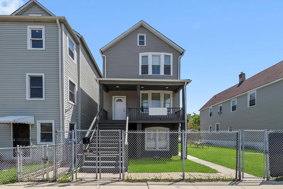 8543 S Burley Avenue, Chicago, IL 60617 - Image #1
