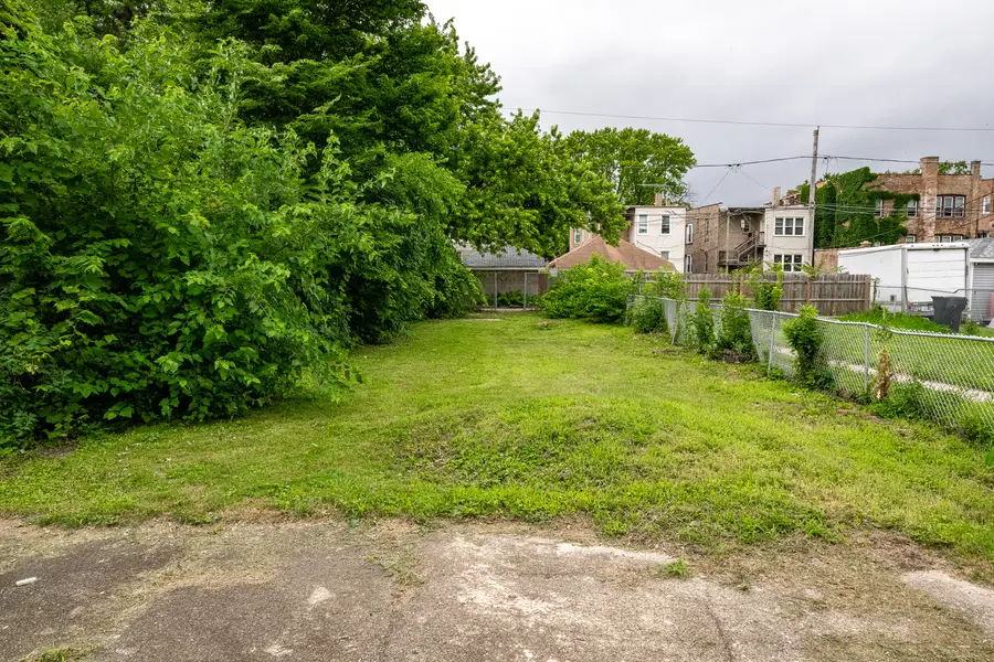 7826 S Marquette Avenue, Chicago, IL 60649 - #2