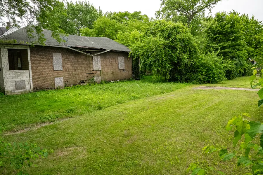 7826 S Marquette Avenue, Chicago, IL 60649 - #3