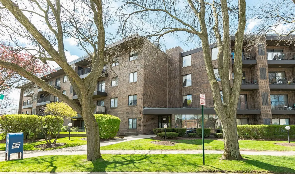 5019 Mulford Street #201, Skokie, IL 60077 - Image #1