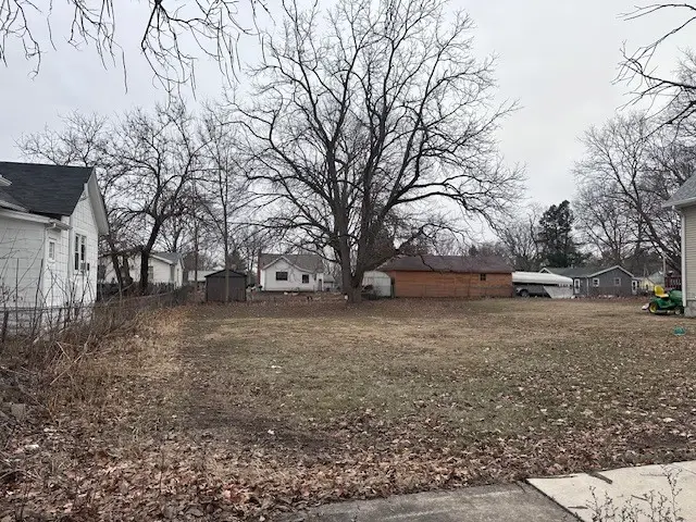 806 S East Street, Bloomington, IL 61704 - Image #2