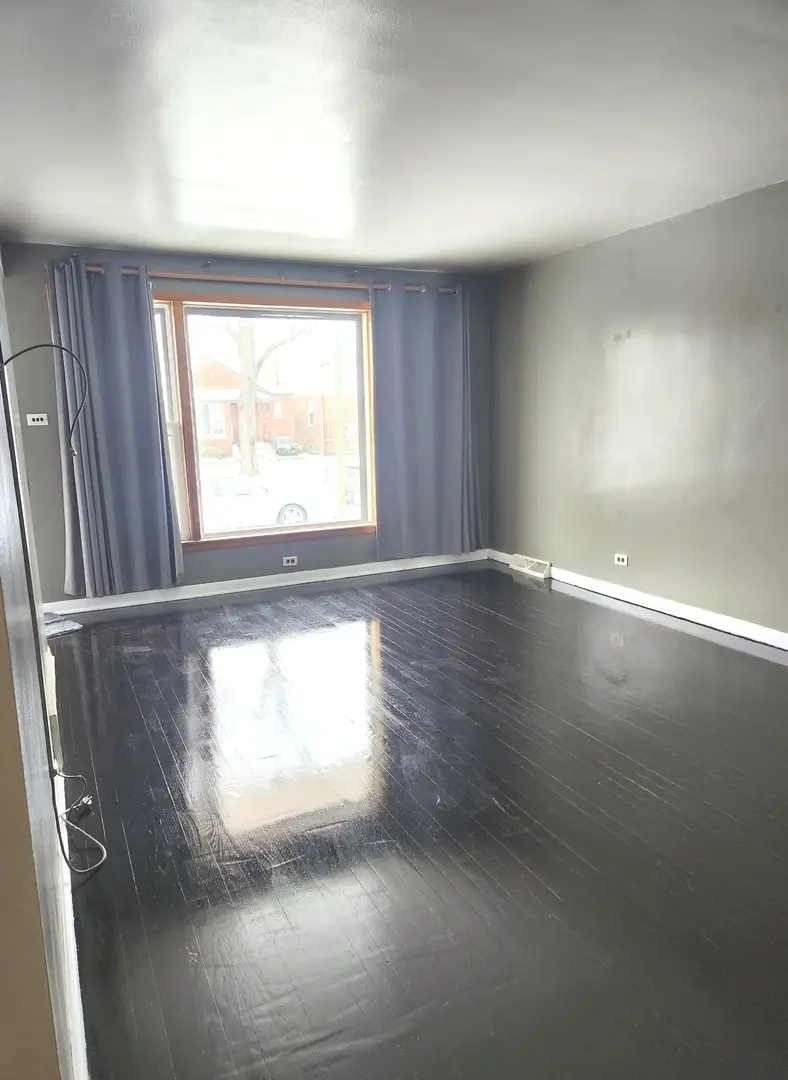 11027 S Avenue M, Chicago, IL 60617 - Image #1