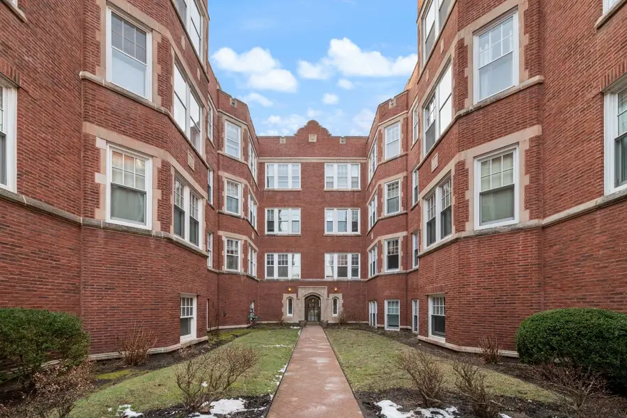 738 Hinman Avenue #2E, Evanston, IL 60202 - Image #2