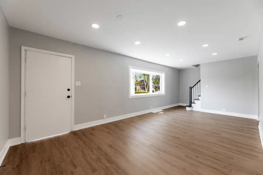 6856 W Crandall Avenue, Worth, IL 60482 - Image #3