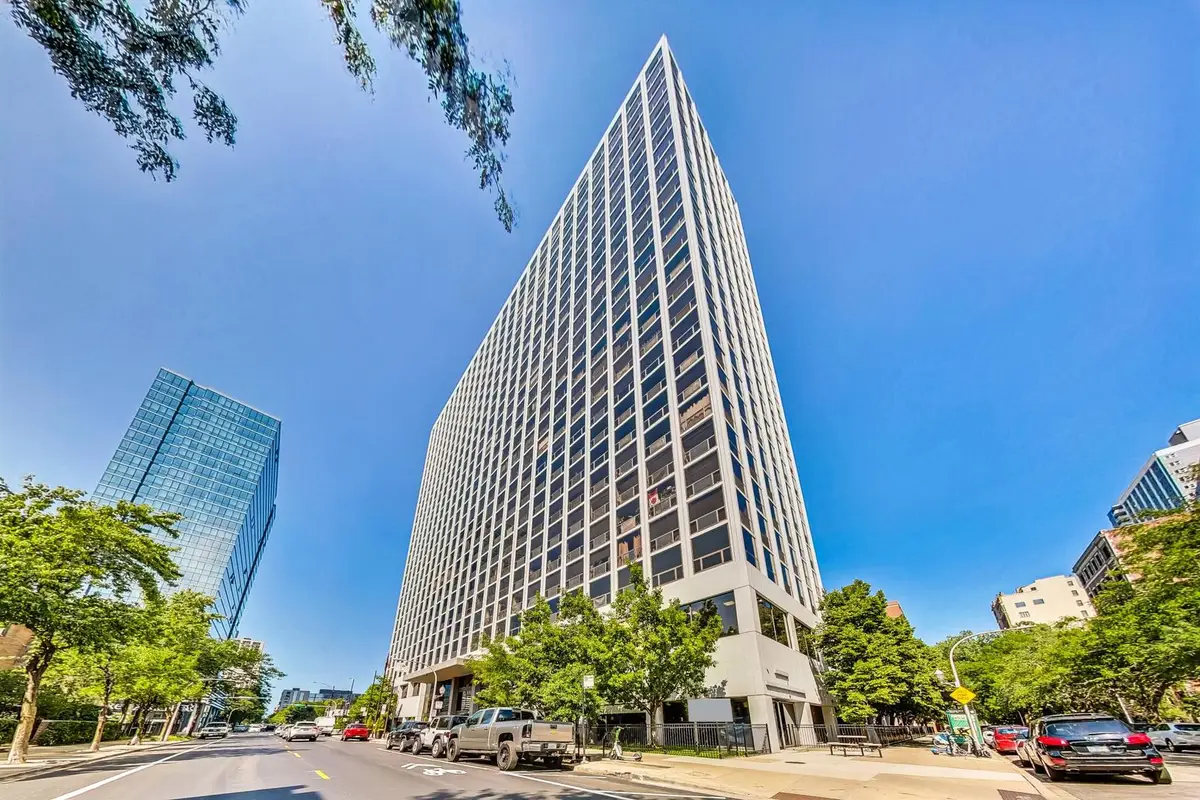 4343 N Clarendon Avenue #2717, Chicago, IL 60613 - Image #1