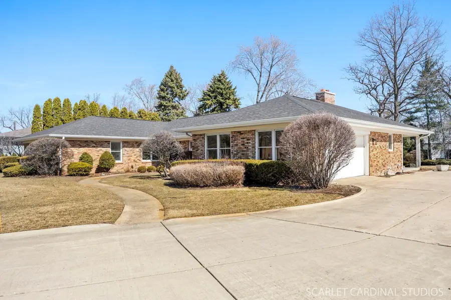 8 Concord Drive, Oak Brook, IL 60523 - #2