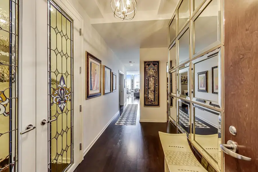 Address Withheld By Seller, Chicago, IL 60603 - #2