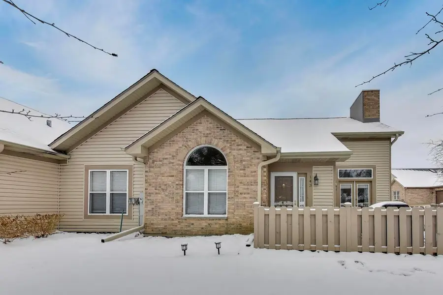 143 Canterbury Court #143, Bloomingdale, IL 60108 - Image #2