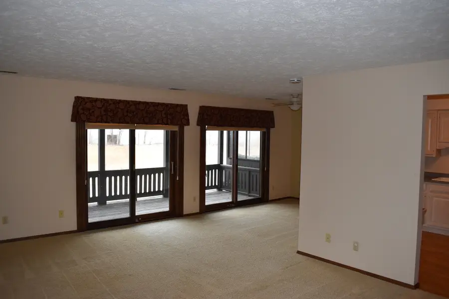 44 Crystal Court #B-2, Pontiac, IL 61764 - #2