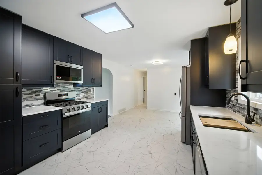 422 Damen Street, Marengo, IL 60152 - Image #3