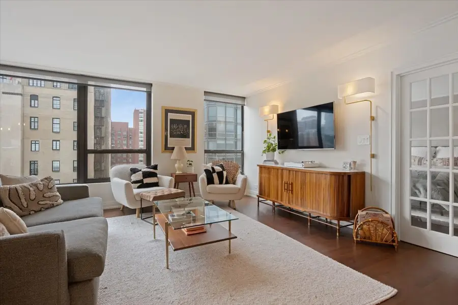 1313 N Ritchie Court #1502, Chicago, IL 60610 - Image #2