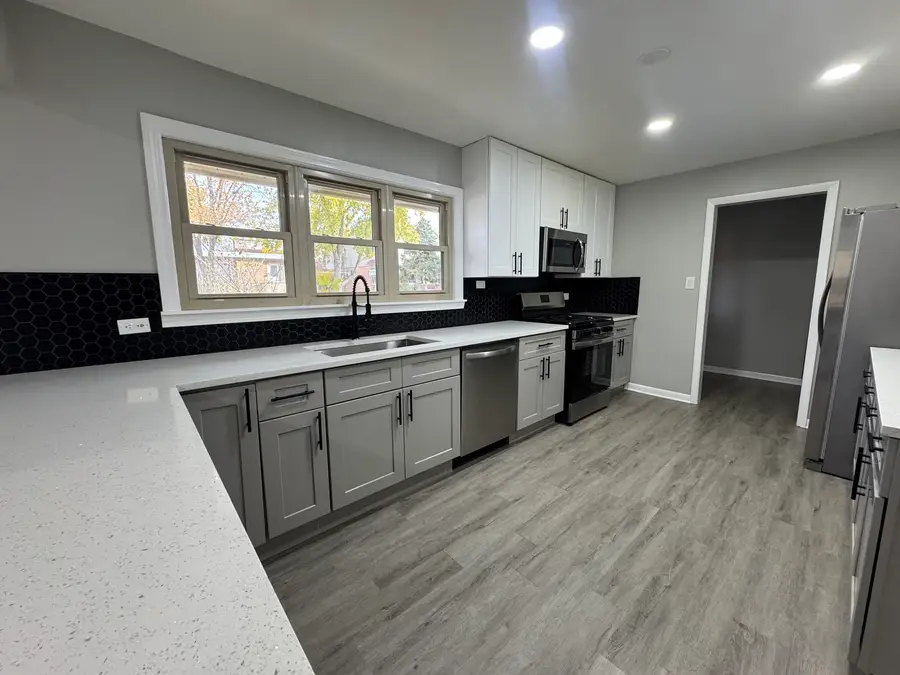 5651 W 97th Street, Oak Lawn, IL 60453 - Image #3