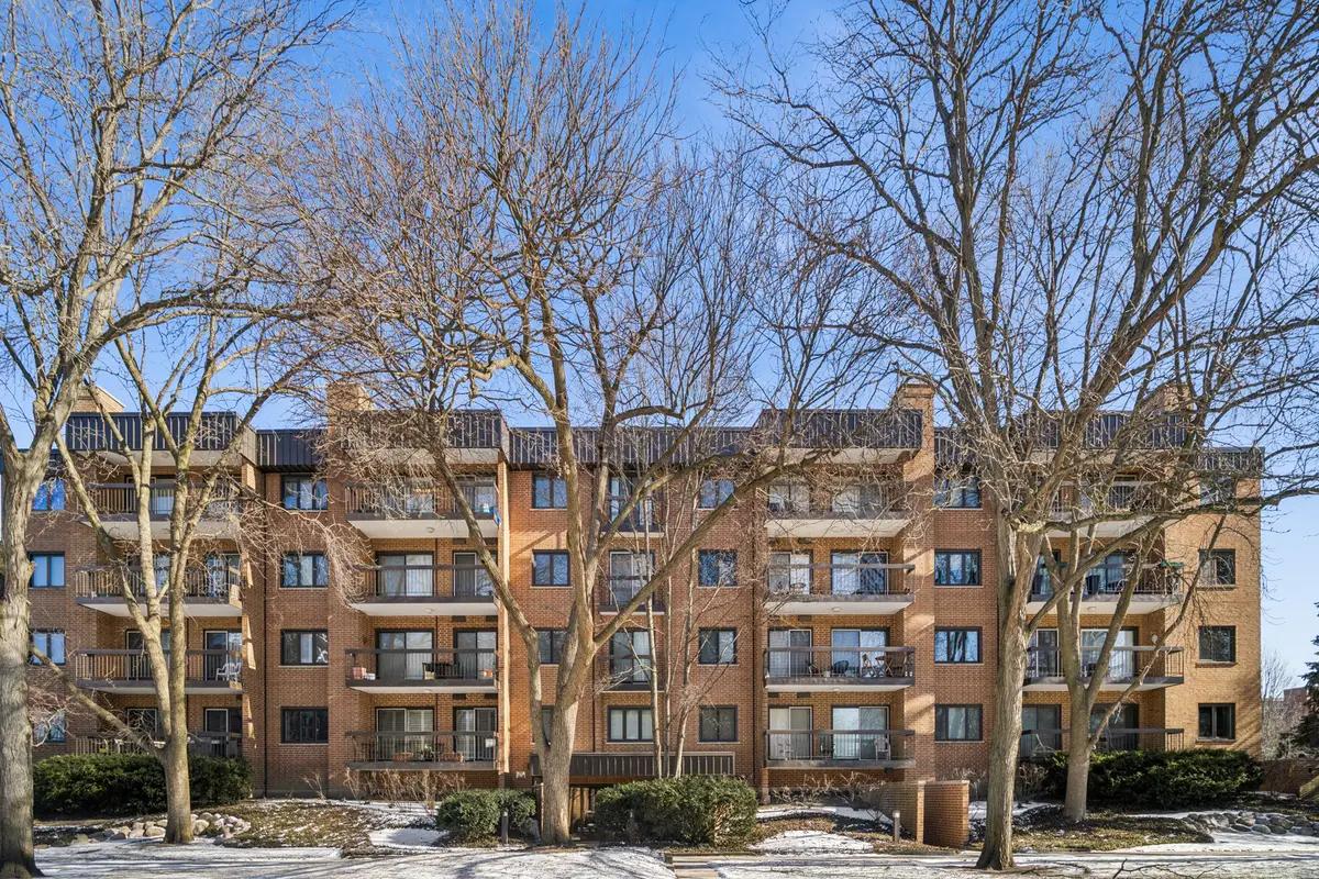 1695 2nd Street #402, Highland Park, IL 60035 - Image #1