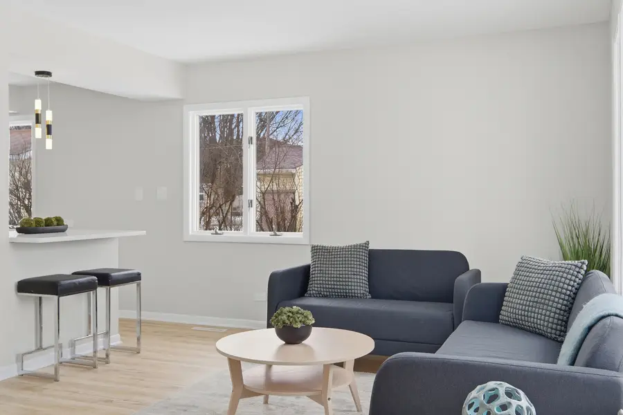 2404 Sigwalt Street, Rolling Meadows, IL 60008 - Image #3