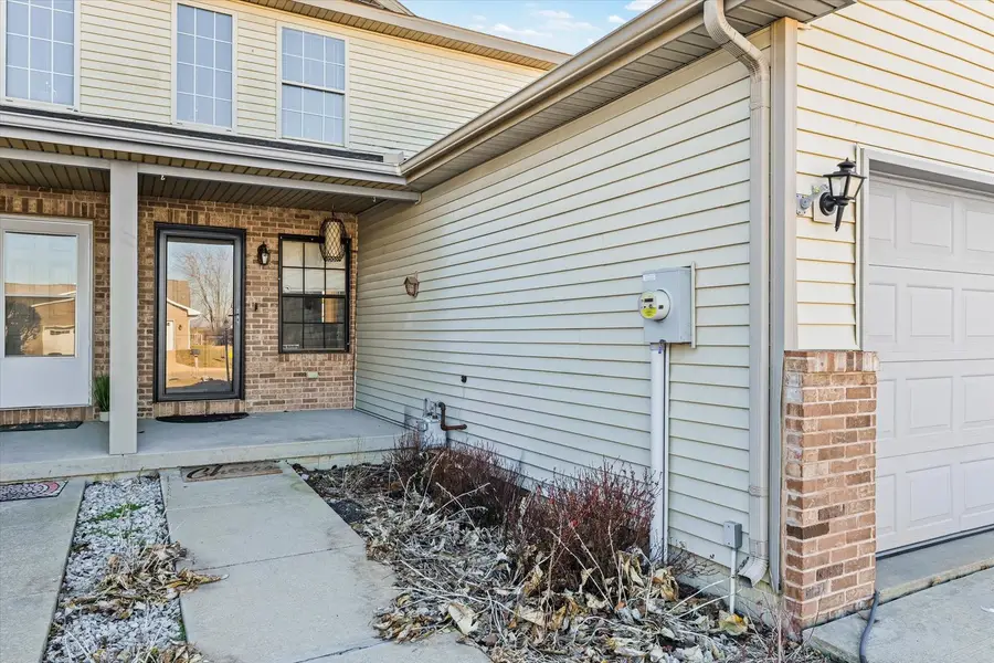 3725 Boulder Ridge Drive #E, Champaign, IL 61822 - Image #3