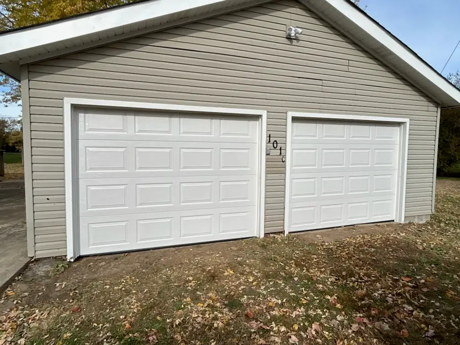 101 N Vermillion Street, Troy Grove, IL 61372 - Image #2