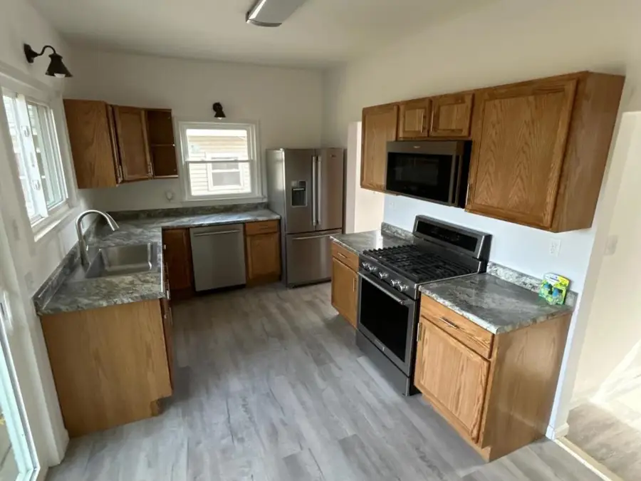 101 N Vermillion Street, Troy Grove, IL 61372 - Image #3