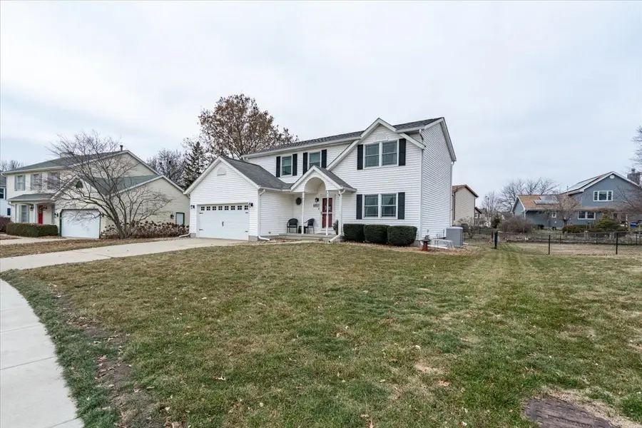 607 Old Farm Road, Bloomington, IL 61704 - Image #3