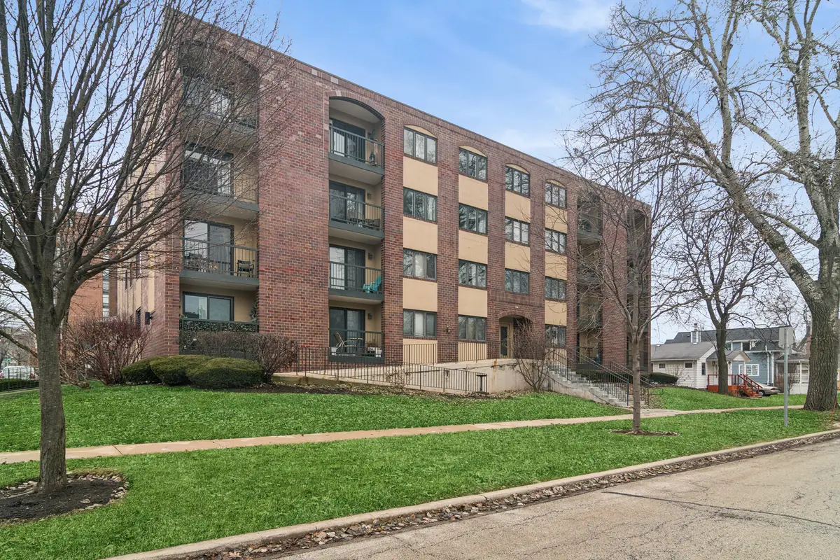 104 N Pine Avenue #404, Arlington Heights, IL 60004 - #1