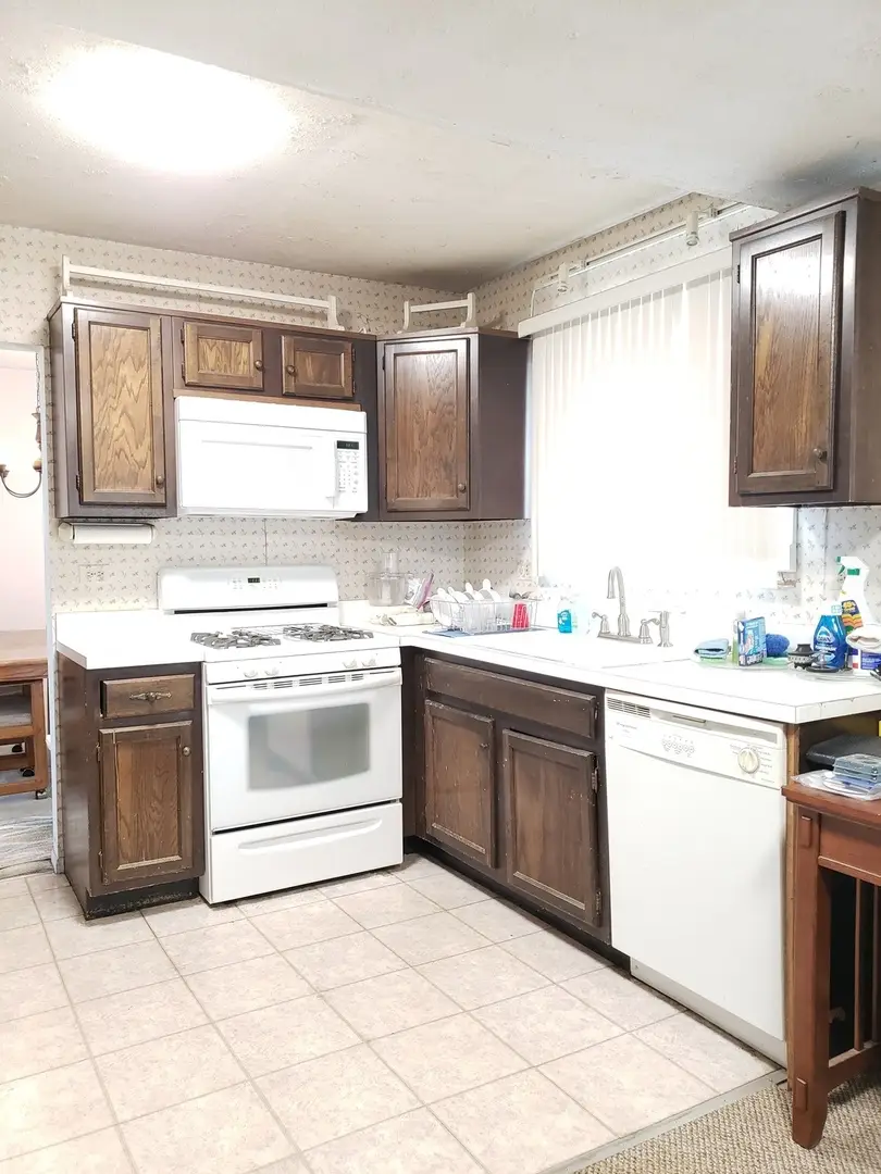 7 Blue Jay Court, Woodridge, IL 60517 - #2