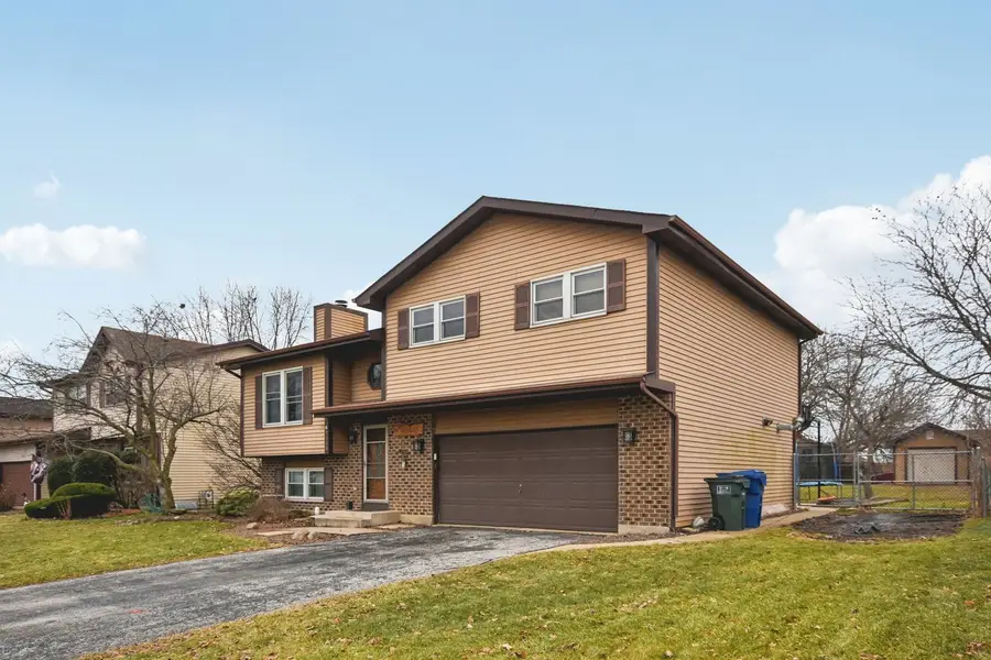 7553 W Inverness Lane, Frankfort, IL 60423 - Image #2