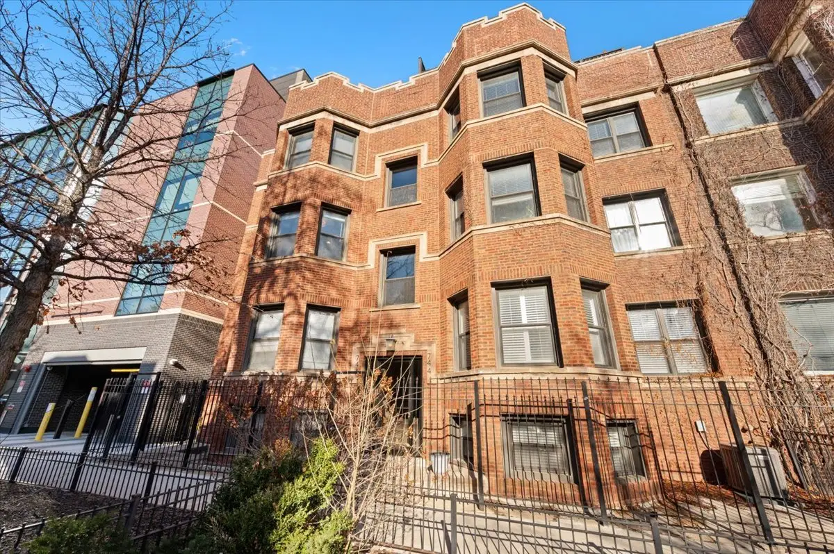 744 W Cornelia Avenue #2W, Chicago, IL 60657 - Image #1