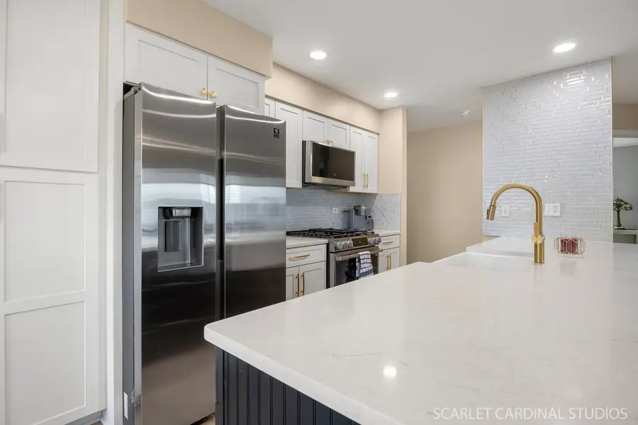 2828 Bluewater Circle, Naperville, IL 60564 - Image #3