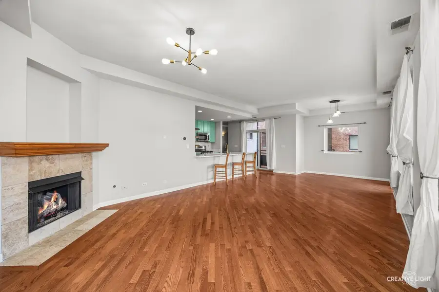 2327 W Wolfram Street #311, Chicago, IL 60618 - Image #3