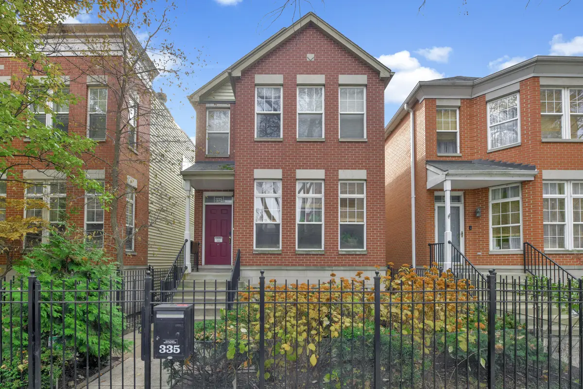 335 W Evergreen Avenue, Chicago, IL 60610 - Image #1