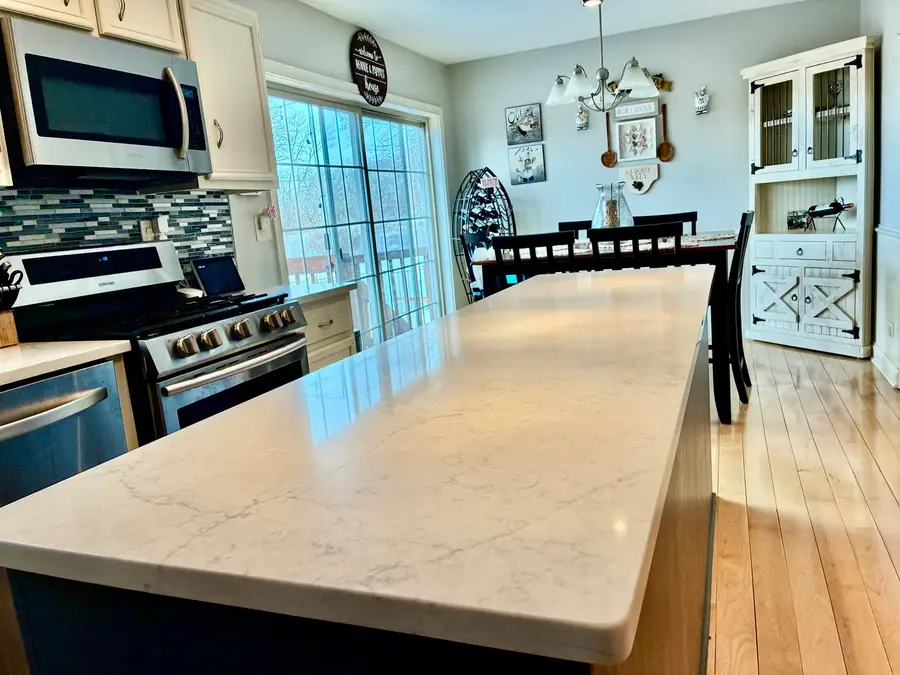 605 Dorchester Court, Naperville, IL 60565 - Image #3