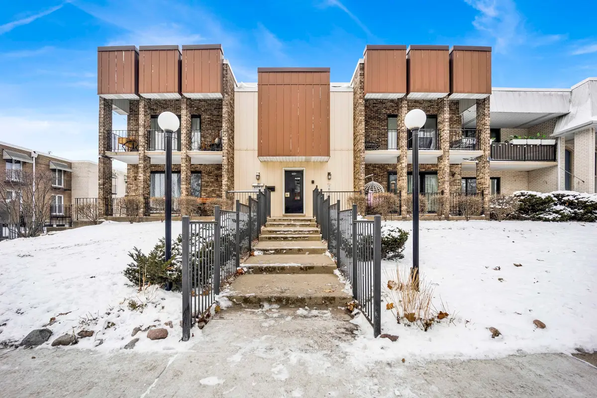 9804 S Karlov Avenue #D, Oak Lawn, IL 60453 - Image #1