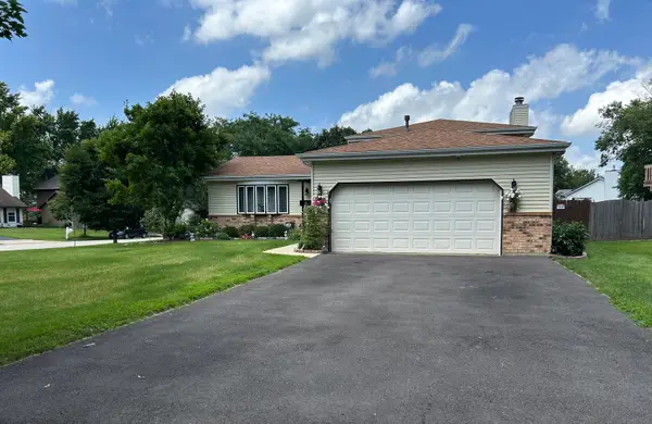 Address Withheld By Seller, Crystal Lake, IL 60012