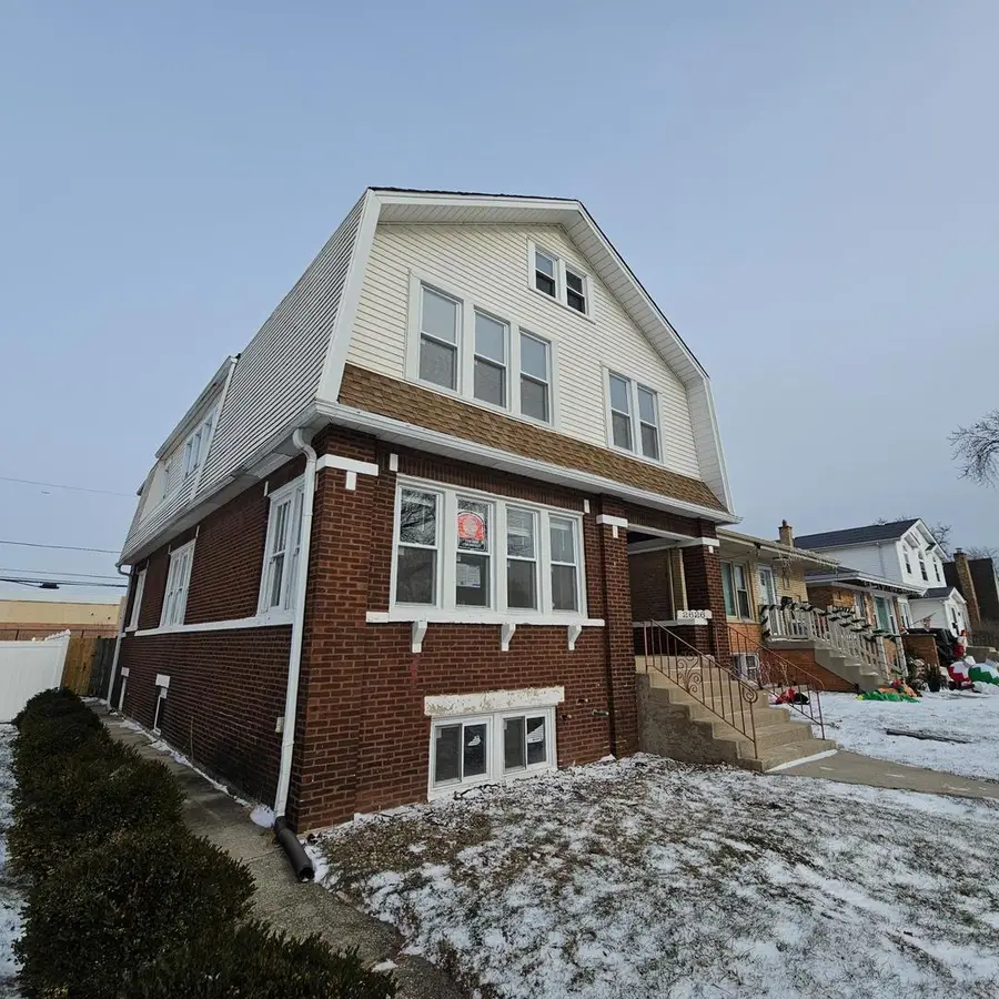 2626 W 96th Place, Evergreen Park, IL 60805 - Image #2