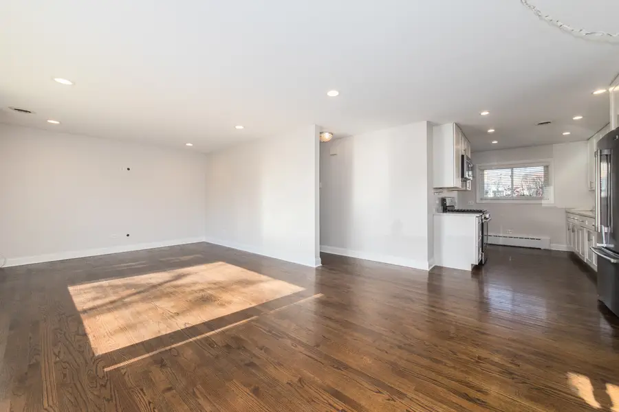 101 N Pine Street, Mount Prospect, IL 60056 - Image #3