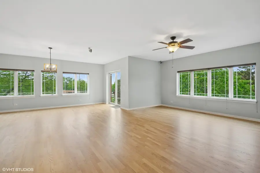 911 Busse Highway #302, Park Ridge, IL 60068 - Image #2