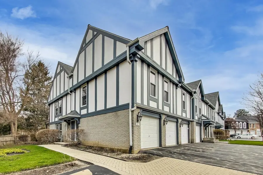 747 Garfield Avenue #C, Libertyville, IL 60048 - Image #2