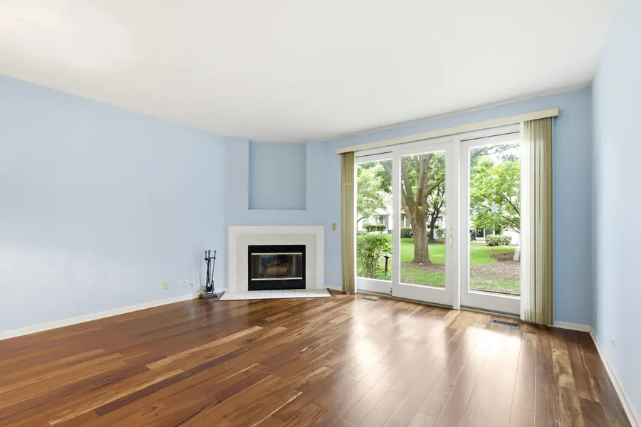 1604 Woodhaven Court #B, Mundelein, IL 60060 - #3
