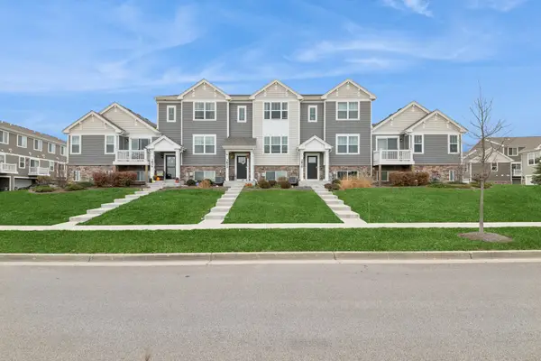 3828 Gansett Parkway, Elgin, IL 60124