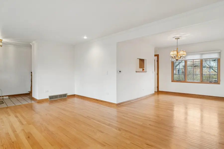 1522 E Fleming Drive, Arlington Heights, IL 60004 - Image #3