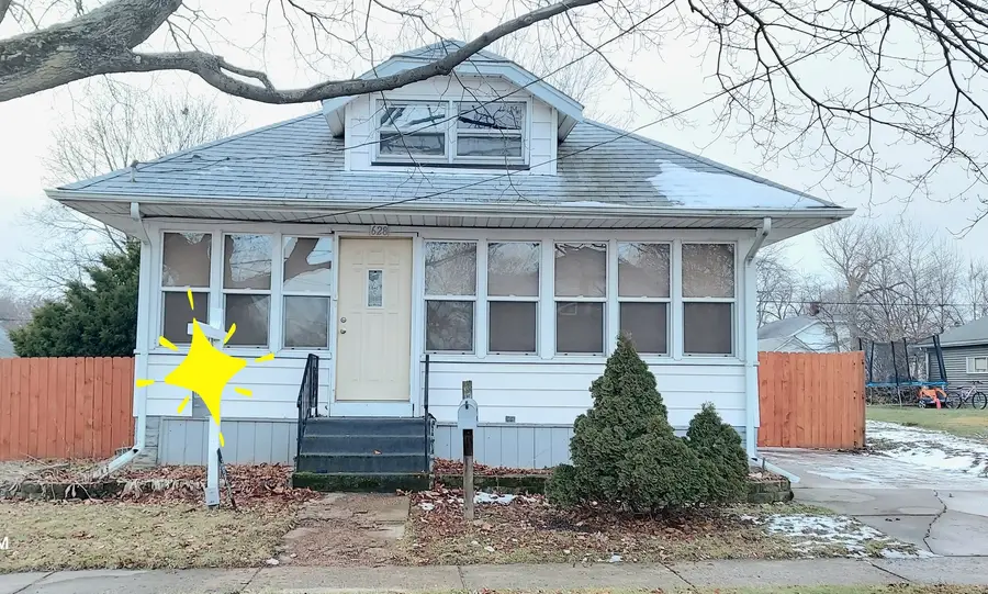 628 Monroe Street, Aurora, IL 60505 - Image #3
