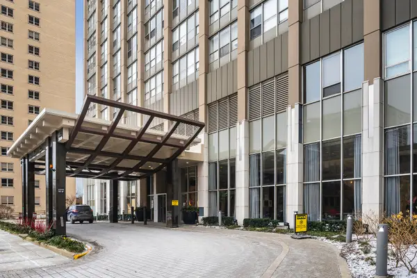 655 W Irving Park Road #3706, Chicago, IL 60613