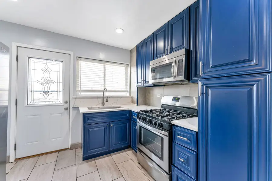 3142 S 54th Court, Cicero, IL 60804 - Image #3