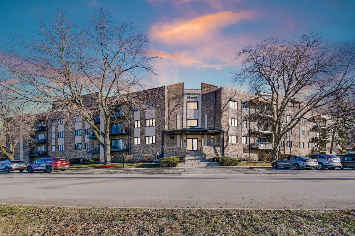7100 W 95th Street #111, Oak Lawn, IL 60453 - Image #1