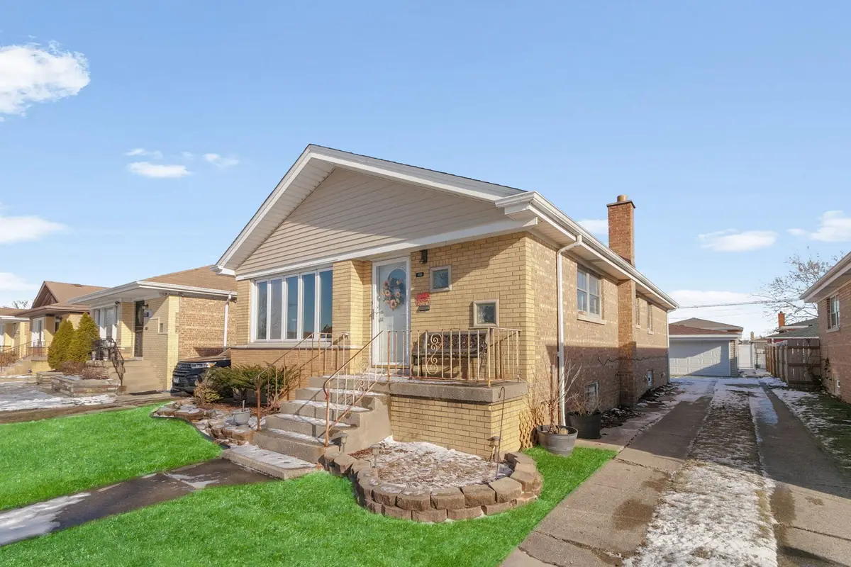 8531 S Kenton Avenue, Chicago, IL 60652 - Image #1