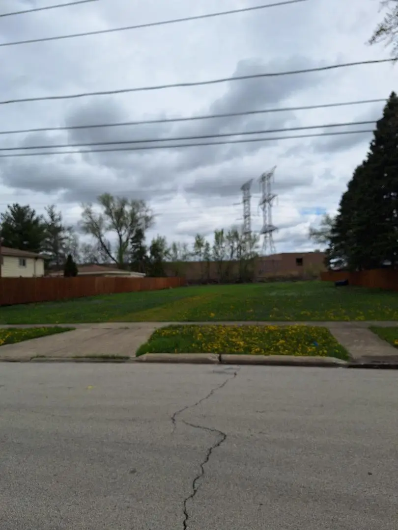 890 North Avenue, Des Plaines, IL 60016 - Image #1